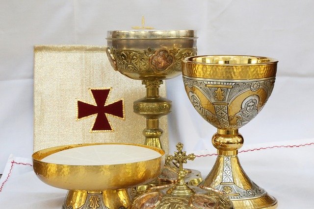 Exploring the Book of Corinthians: Unity, Communion, and Transformation